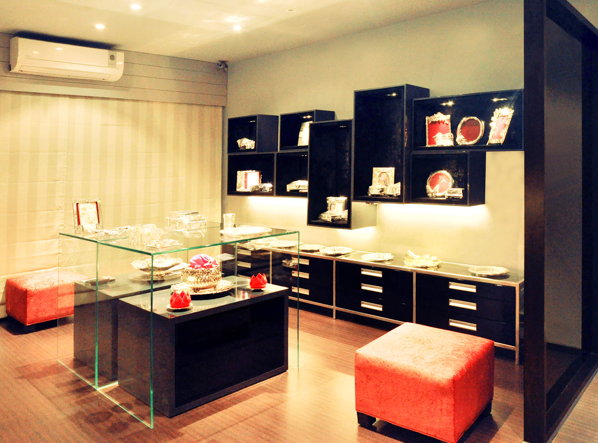 Store at Prabhadevi